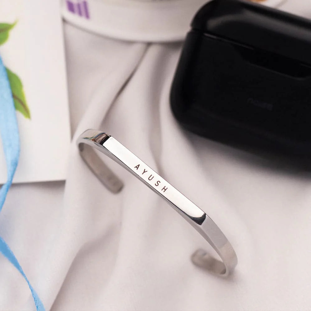 Engraved bracelet
