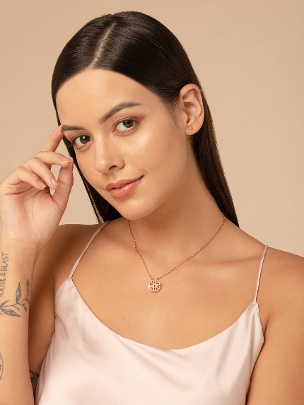 SHINY CLOVER GOLD PLATED NECKLACE